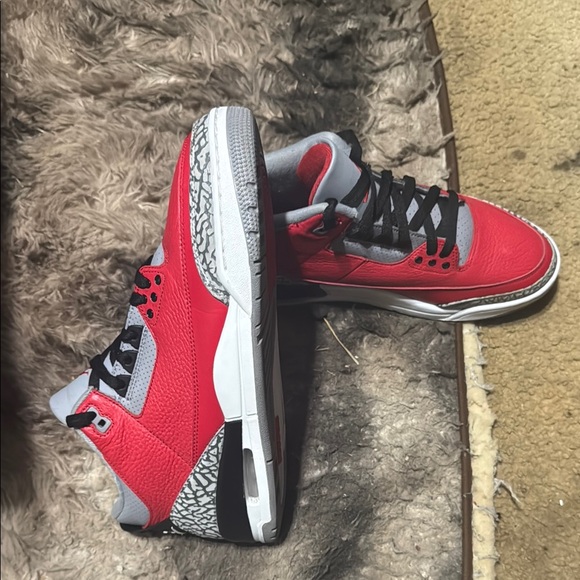 Air Jordan Red and Gray Men's Sneakers - Picture 3 of 3